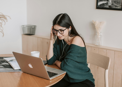 Kako odabrati pravi online tečaj za svoje potrebe: Vodič za početnike